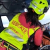 Foto 2 - Un complejo rescate a&eacute;reo salva la vida a un trabajador herido e inconsciente en Vinuesa